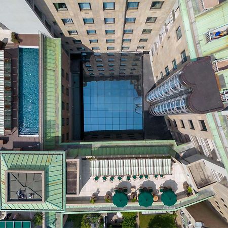 Radisson Collection Hotel, Santa Sofia Milano Dış mekan fotoğraf The courtyard of the hotel
