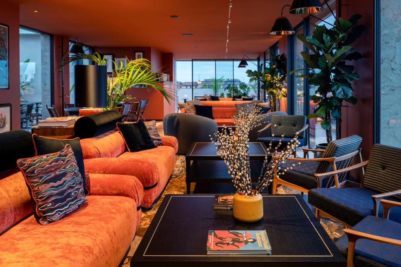 Radisson Collection Hotel, Santa Sofia Milano Dış mekan fotoğraf The lounge at the top of the hotel
